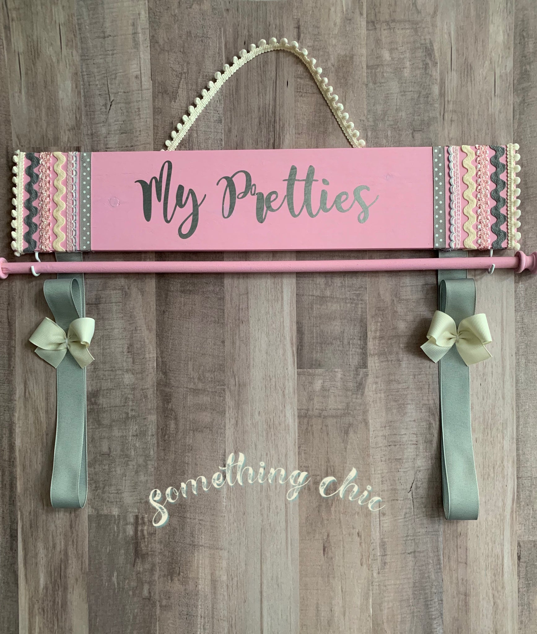 RusticInspiredGoods Personalized Bow & Headband Holder with Personalized Bow