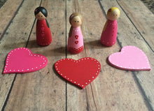 Load image into Gallery viewer, Valentine&#39;s Day Wooden Peg People Wood People
